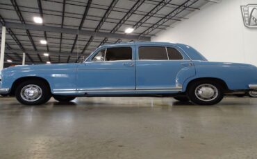 Mercedes-Benz-200-Series-1959-4