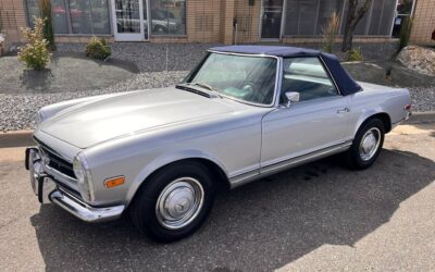 Mercedes-Benz 200-Series  1968 à vendre