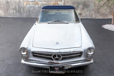 Mercedes-Benz-200-Series-1968-8