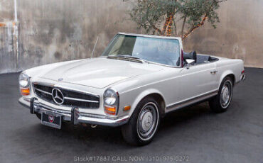 Mercedes-Benz-200-Series-1969-7