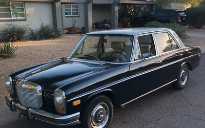 Mercedes-Benz 200-Series 1972 à vendre