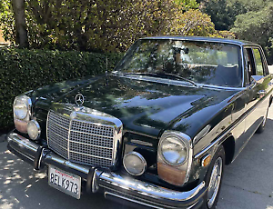 Mercedes-Benz-200-Series-1973-1