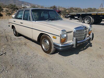 Mercedes-Benz 200-Series Berline 1969 à vendre