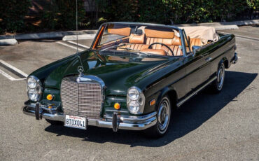 Mercedes-Benz-200-Series-Cabriolet-1969-10