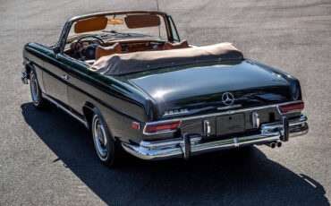 Mercedes-Benz-200-Series-Cabriolet-1969-11