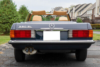 Mercedes-Benz-200-Series-Cabriolet-1984-6