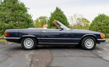 Mercedes-Benz-200-Series-Cabriolet-1984-8