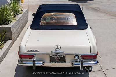 Mercedes-Benz-230SL-1967-10