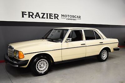 Mercedes-Benz 240D  1983 à vendre