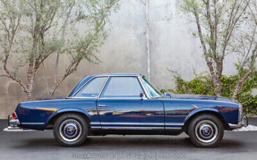 Mercedes-Benz-250SL-1967-9