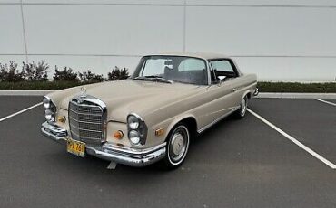 Mercedes-Benz-280-SE-1969-9