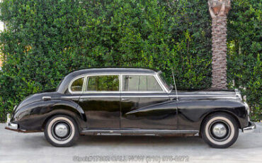 Mercedes-Benz-300-Series-1953-3