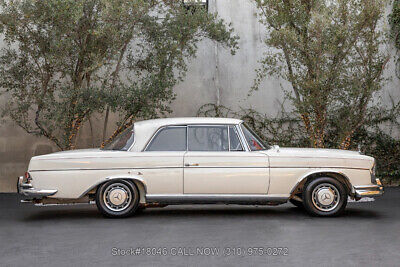 Mercedes-Benz-300-Series-1964-3