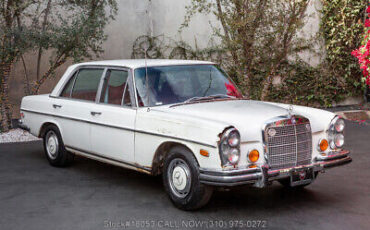 Mercedes-Benz-300-Series-1970-2