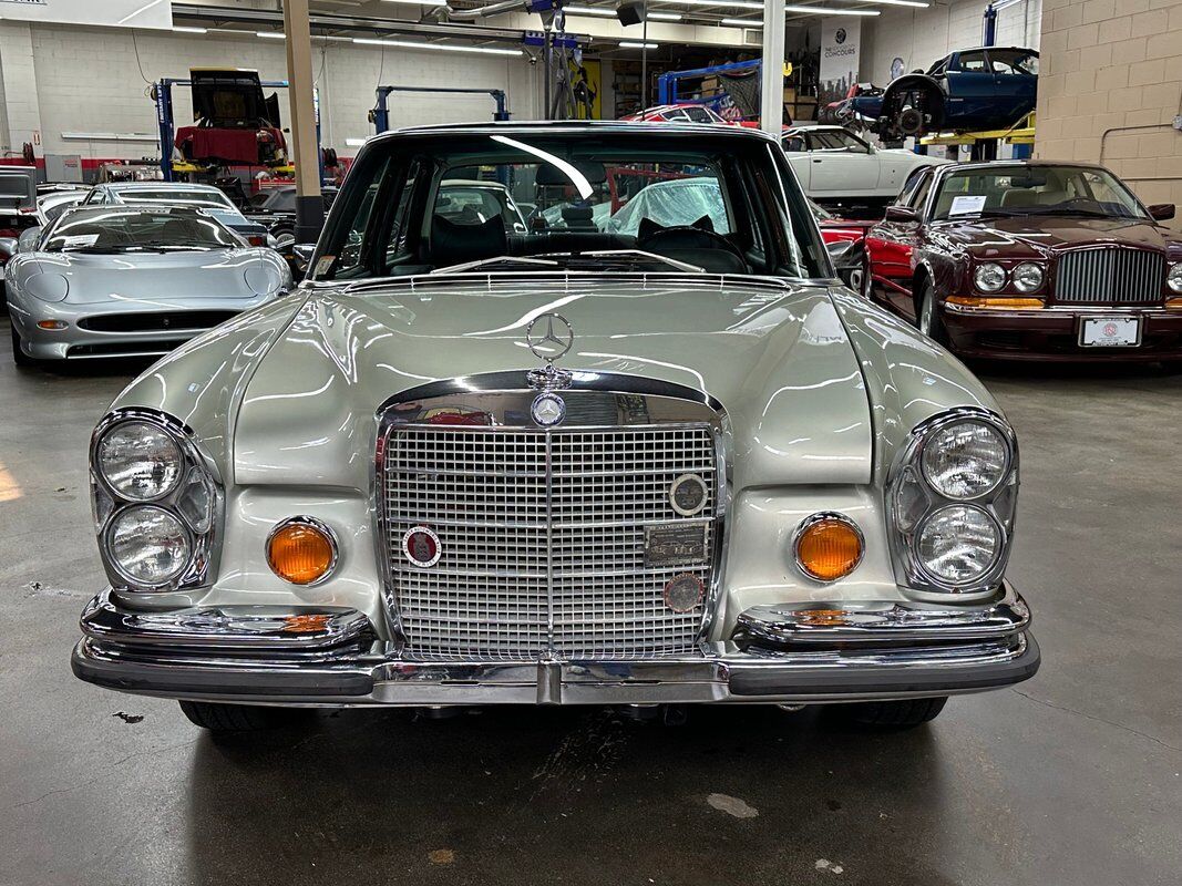 Mercedes-Benz-300-Series-1971-1