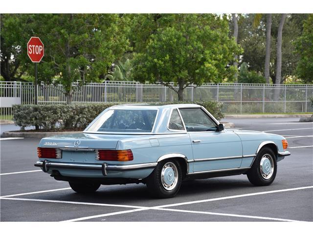 Mercedes-Benz-300-Series-1972-24