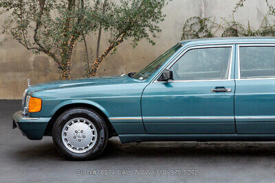 Mercedes-Benz-300-Series-1989-11