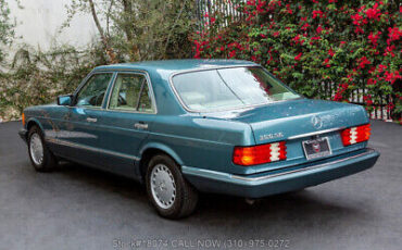 Mercedes-Benz-300-Series-1989-6