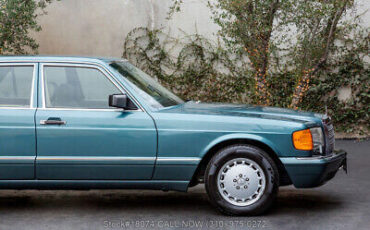 Mercedes-Benz-300-Series-1989-9