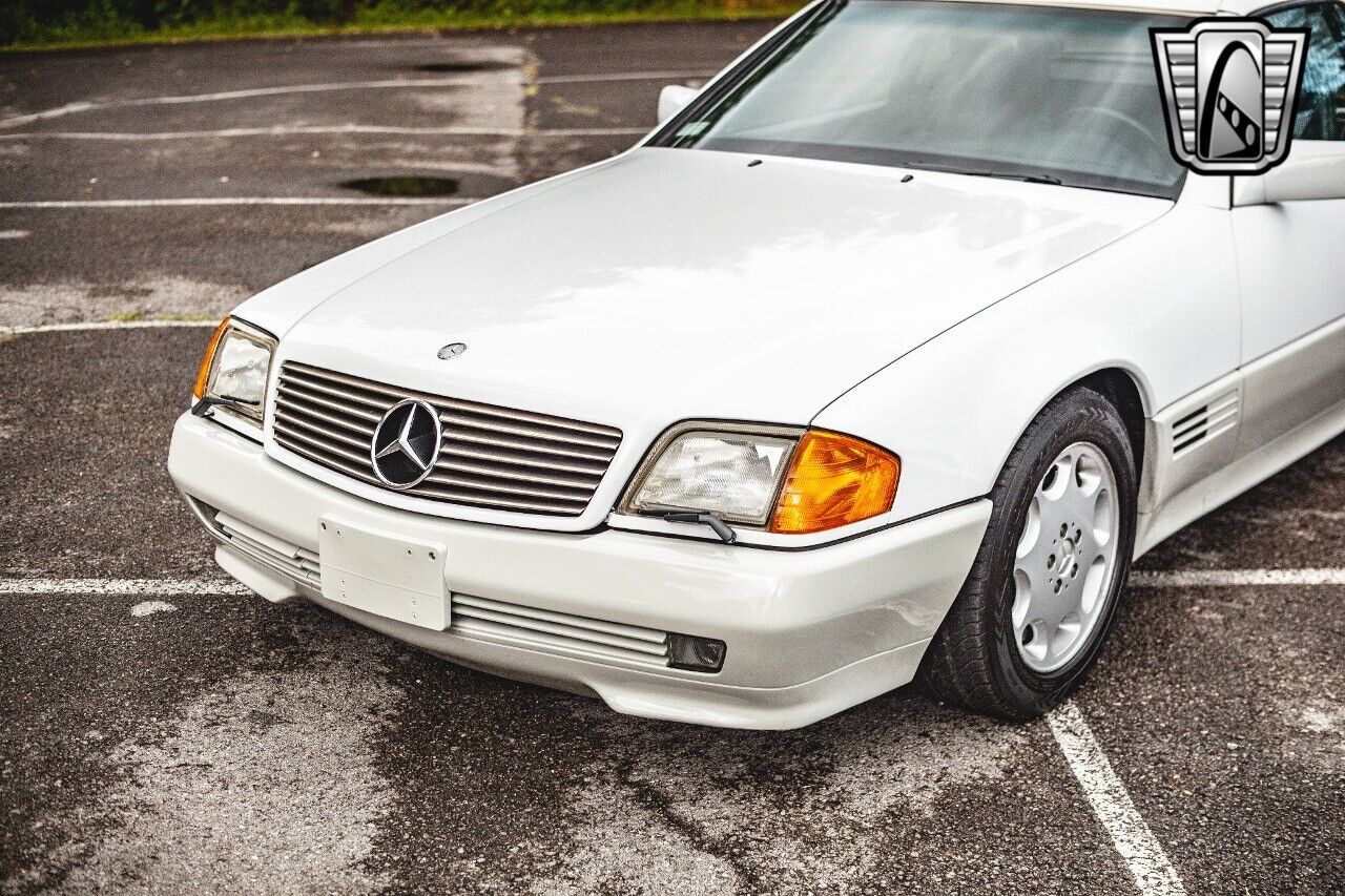 Mercedes-Benz-300-Series-1990-10