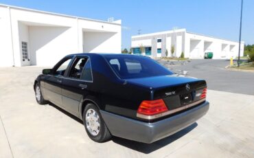 Mercedes-Benz-300-Series-1992-8