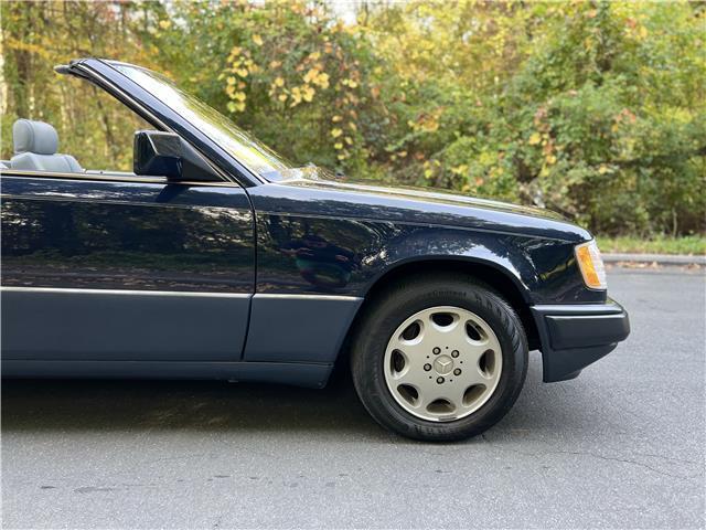 Mercedes-Benz-300-Series-1994-10