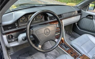 Mercedes-Benz-300-Series-1994-17