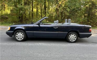 Mercedes-Benz-300-Series-1994-3