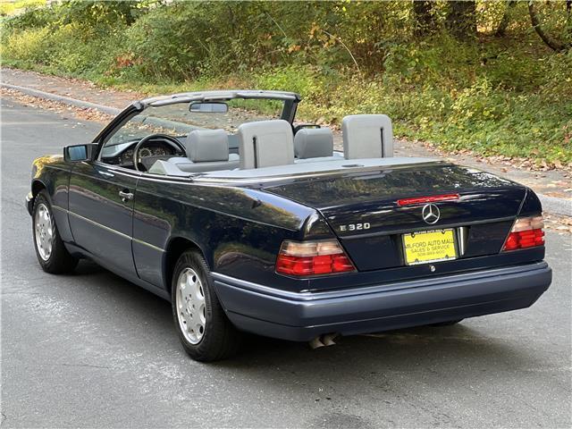 Mercedes-Benz-300-Series-1994-6