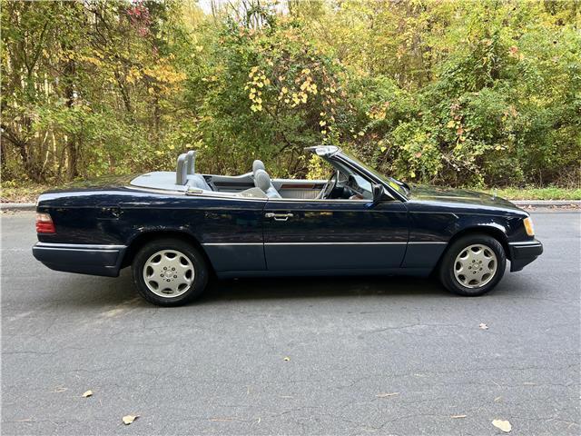 Mercedes-Benz-300-Series-1994-9