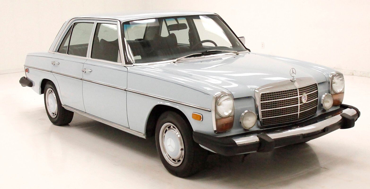 Mercedes-Benz-300-Series-Berline-1976-5