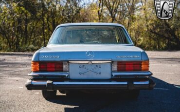 Mercedes-Benz-300-Series-Berline-1979-5