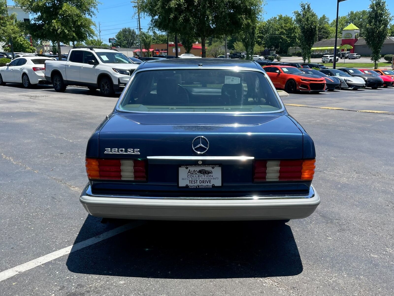 Mercedes-Benz-300-Series-Berline-1985-4