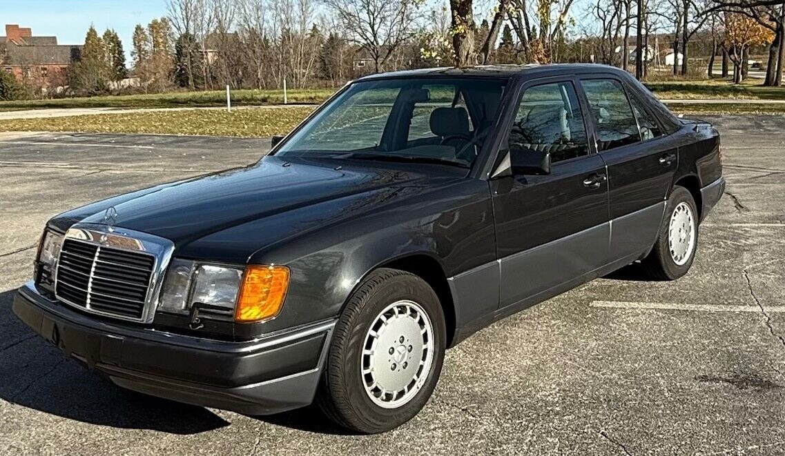 Mercedes-Benz 300-Series Berline 1993 à vendre