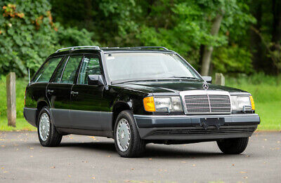 Mercedes-Benz-300-Series-Break-1990-3