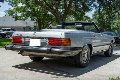 Mercedes-Benz-300-Series-Cabriolet-1983-7