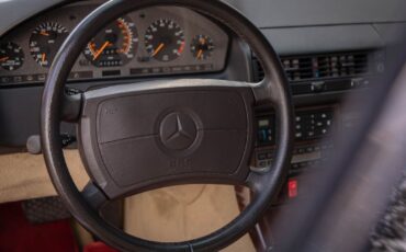 Mercedes-Benz-300-Series-Cabriolet-1991-26