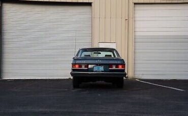 Mercedes-Benz-300-Series-Coupe-1984-3