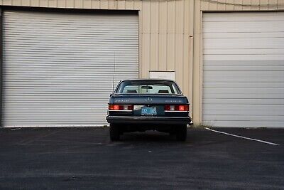 Mercedes-Benz-300-Series-Coupe-1984-3