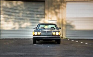 Mercedes-Benz-300-Series-Coupe-1984-7