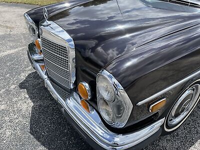 Mercedes-Benz-300SEL-1970-18