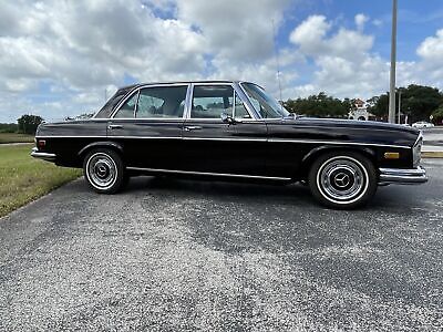 Mercedes-Benz-300SEL-1970-26