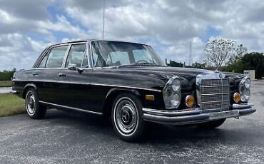 Mercedes-Benz-300SEL-1970-27