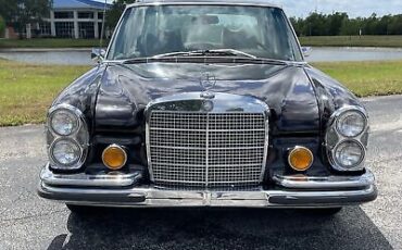 Mercedes-Benz-300SEL-1970-28