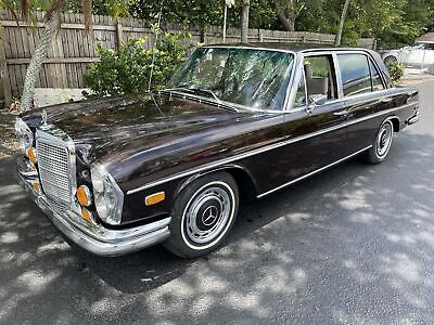 Mercedes-Benz-300SEL-1970-32