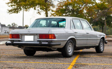 Mercedes-Benz-400-Series-Berline-1979-7