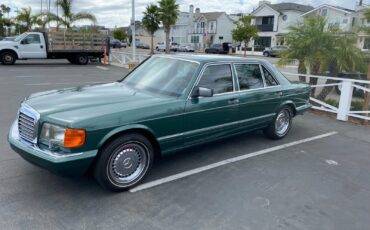 Mercedes-Benz 400-Series Berline 1986