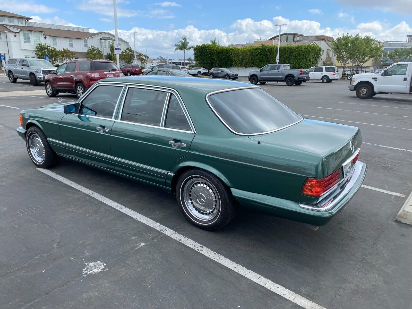 Mercedes-Benz-400-Series-Berline-1986-7