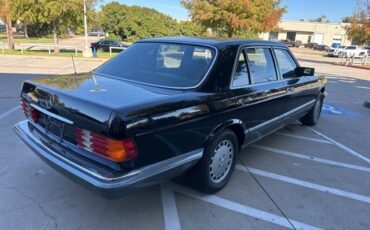 Mercedes-Benz-400-Series-Berline-1989-3