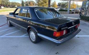 Mercedes-Benz-400-Series-Berline-1989-5